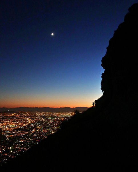 Lion's head hiking before sunrise